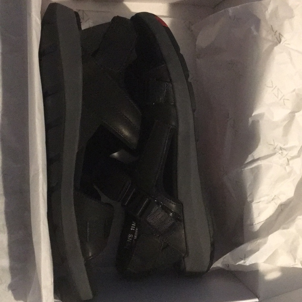 Kizik mens sandals